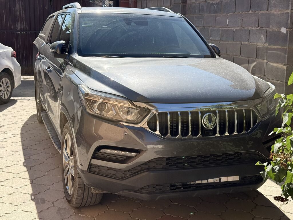Ssangyong Rexton Khan