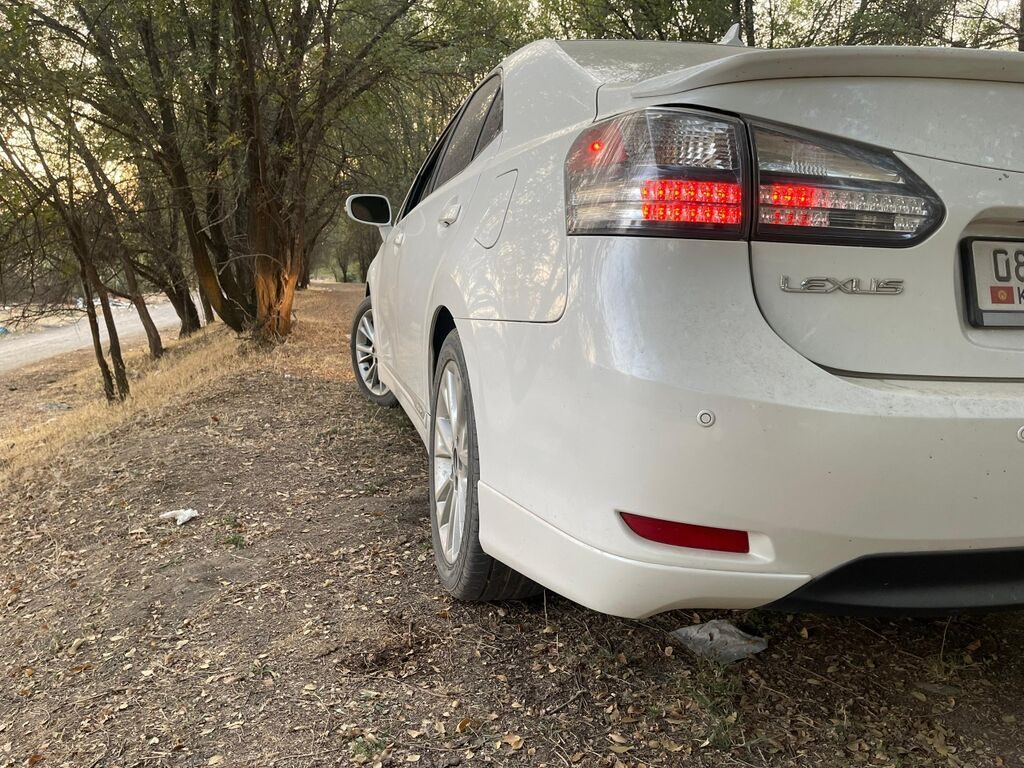 Lexus HS