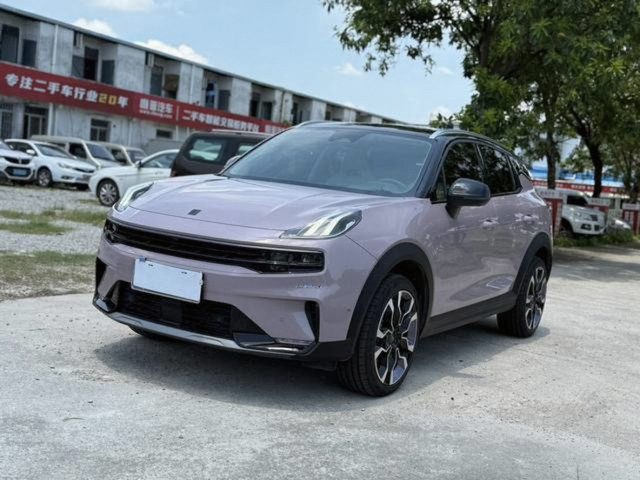Lynk & Co 06