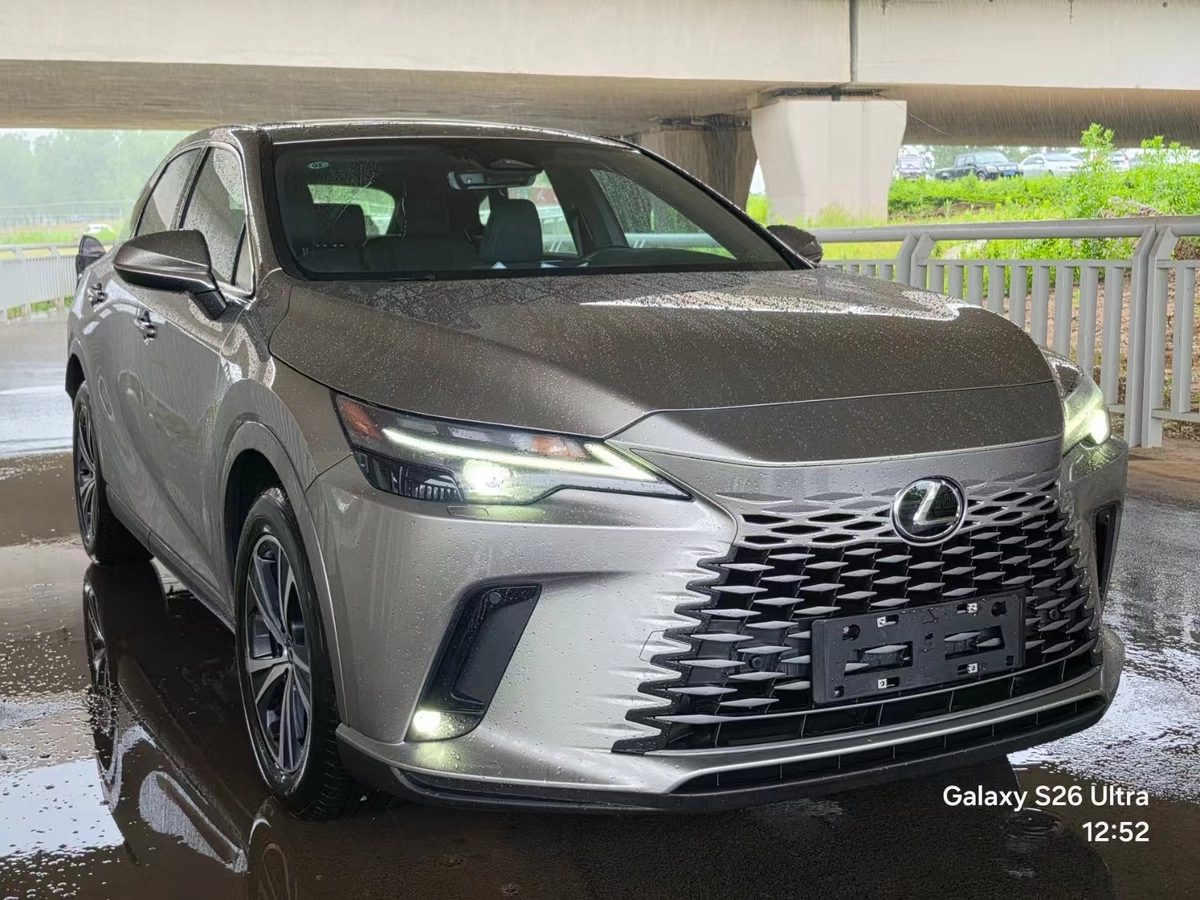 Lexus RX V 2024