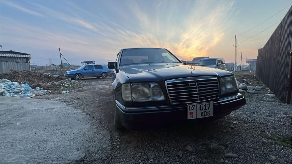 Mercedes-Benz W124