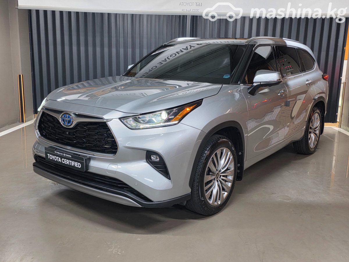Toyota Highlander IV (U70)