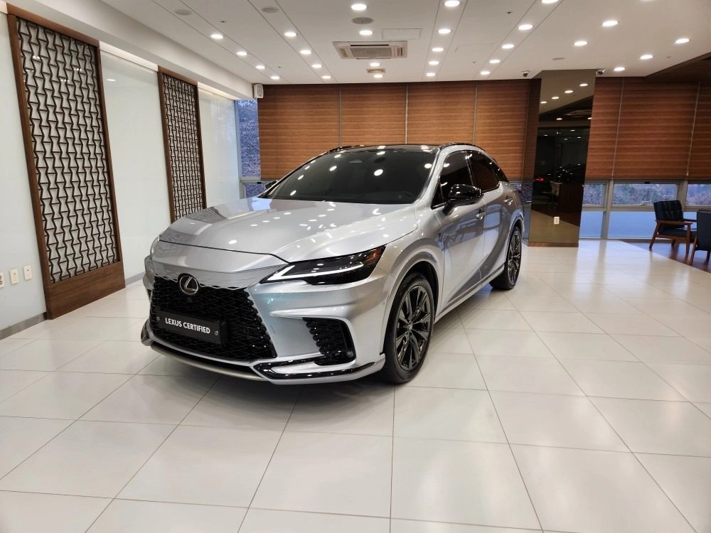 Lexus RX V 2024