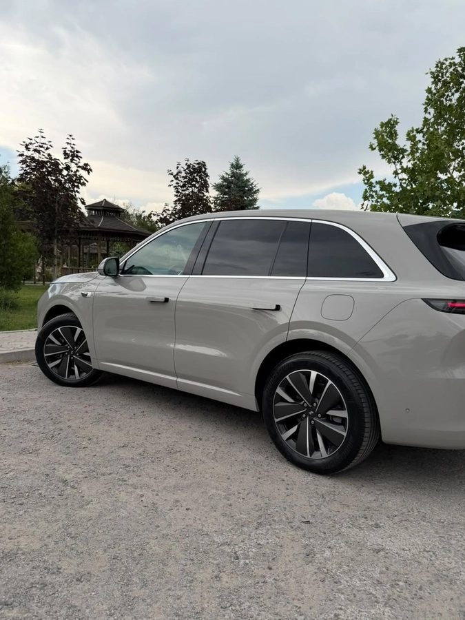 LiXiang L6 2025