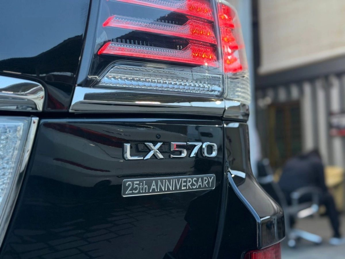 Lexus LX III Рестайлинг 2015