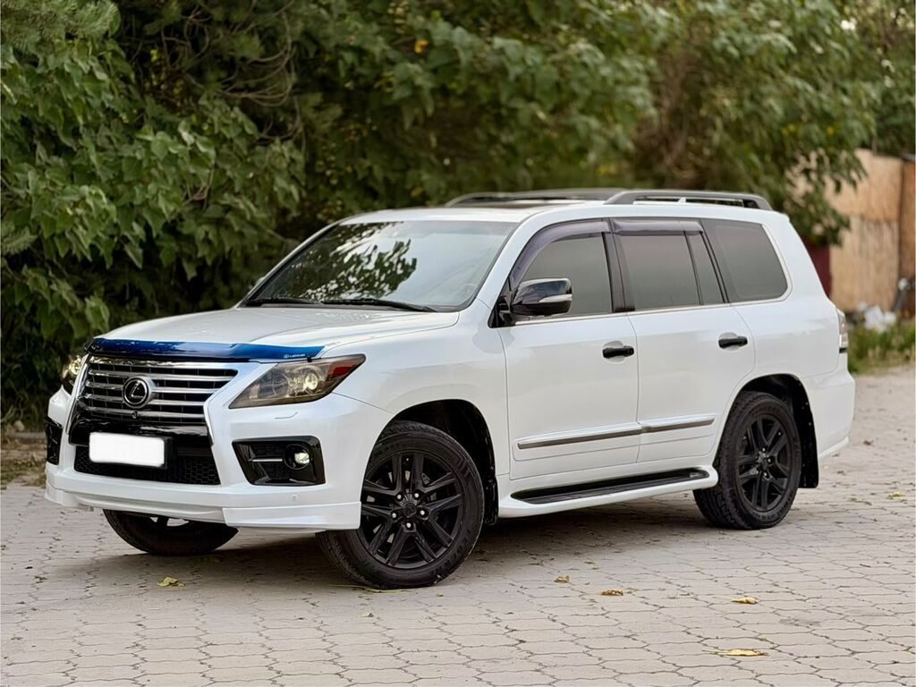 Lexus LX