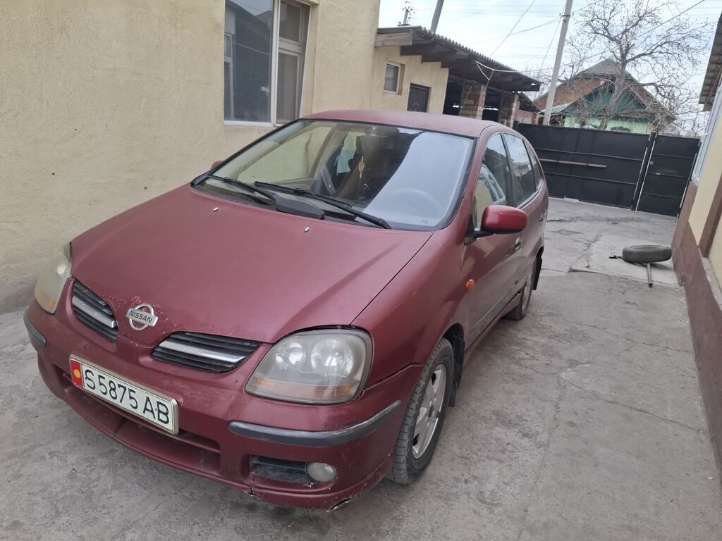 Nissan Almera Tino