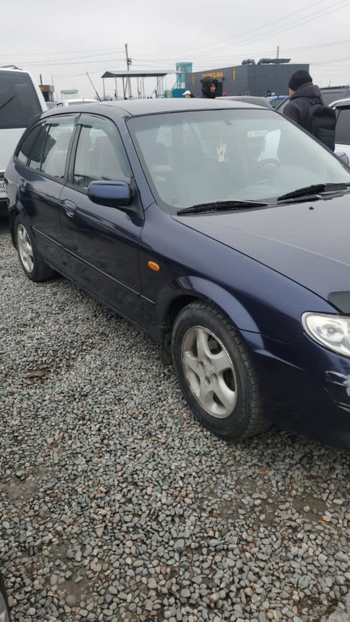 Mazda 323