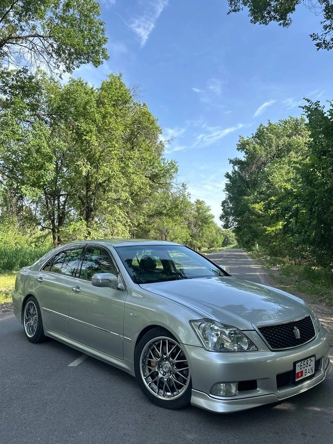 Toyota Crown XII (S180) 2004