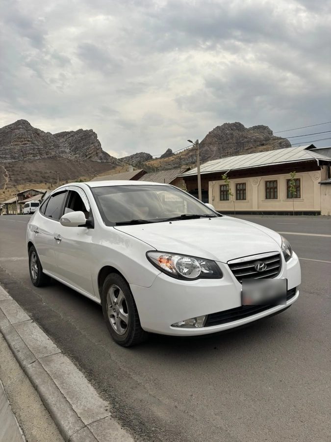 Hyundai Avante IV 2010