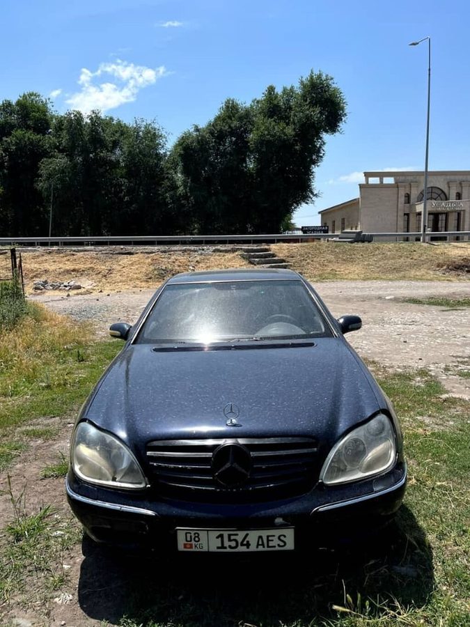 Mercedes-Benz S-Class
