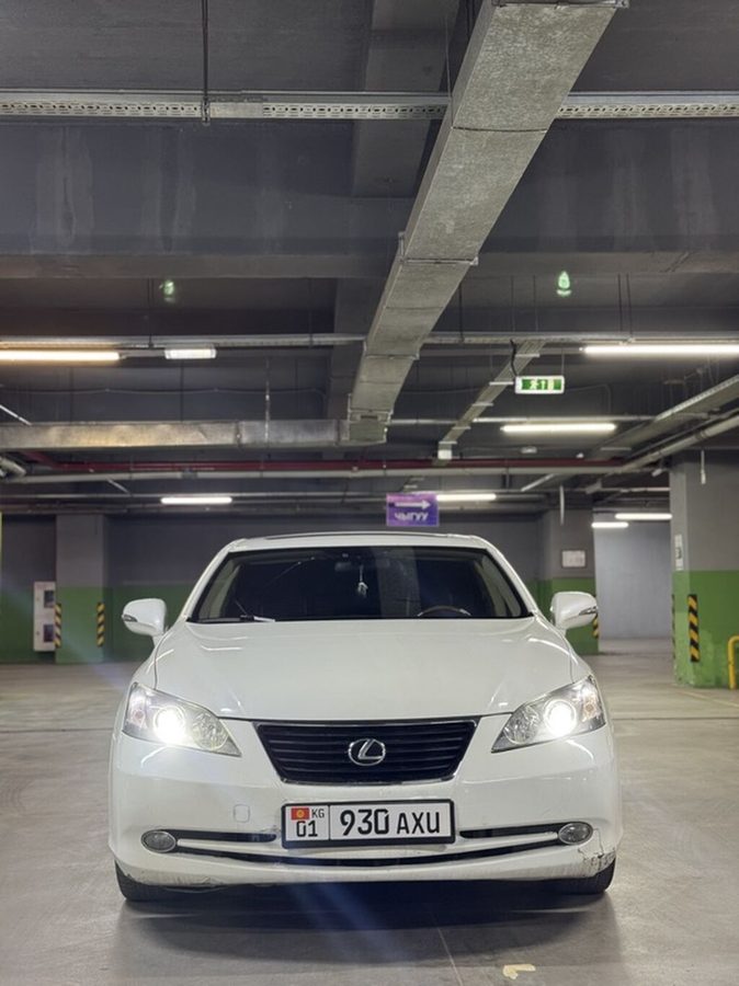 Lexus ES