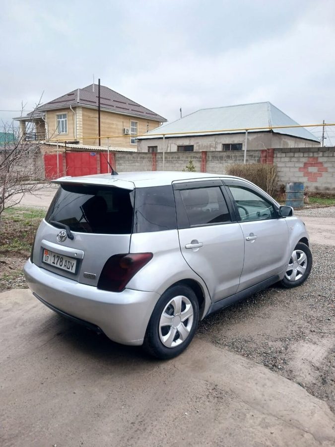 Toyota Ist