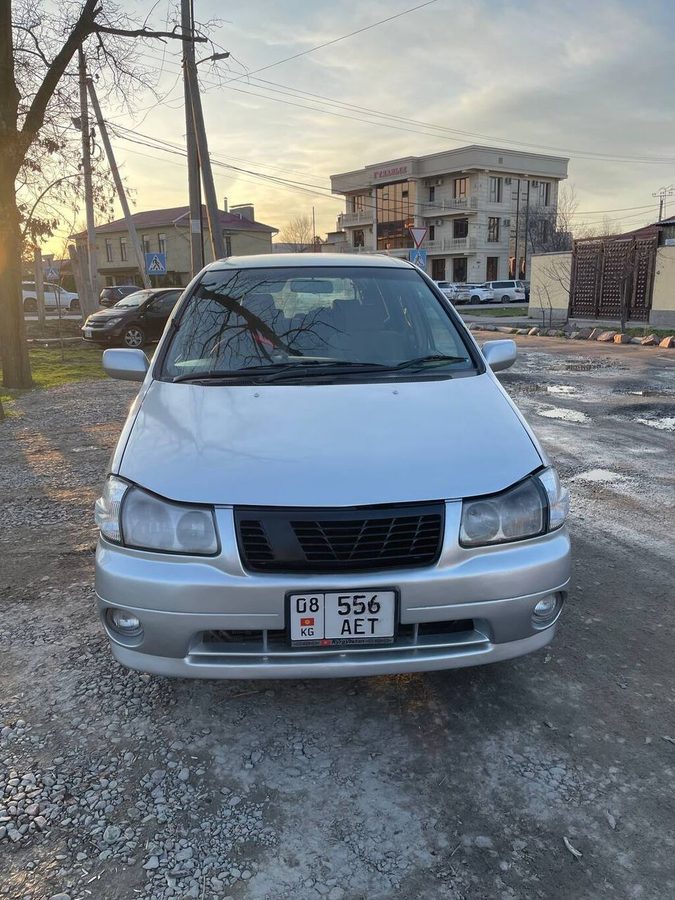 Nissan Liberty