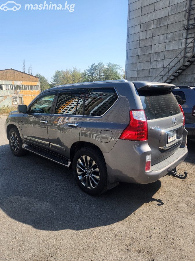 Lexus GX II