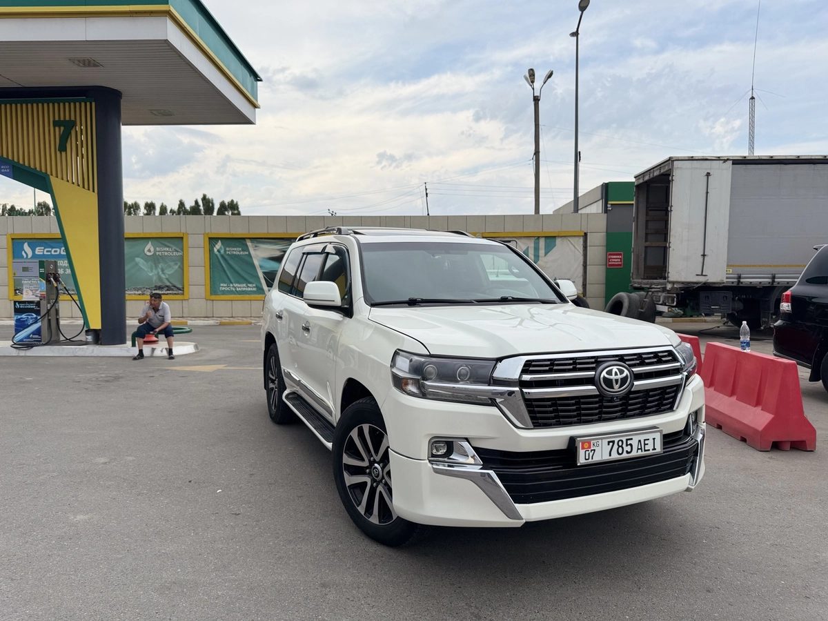 Toyota Land Cruiser 200 Series 2010