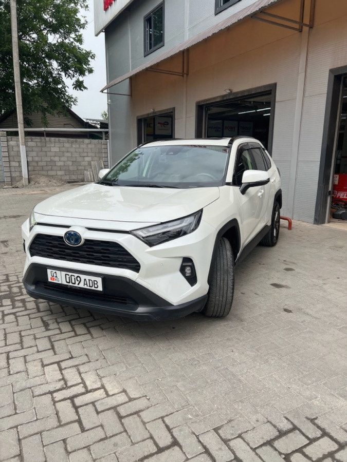 Toyota RAV4 V (XA50)