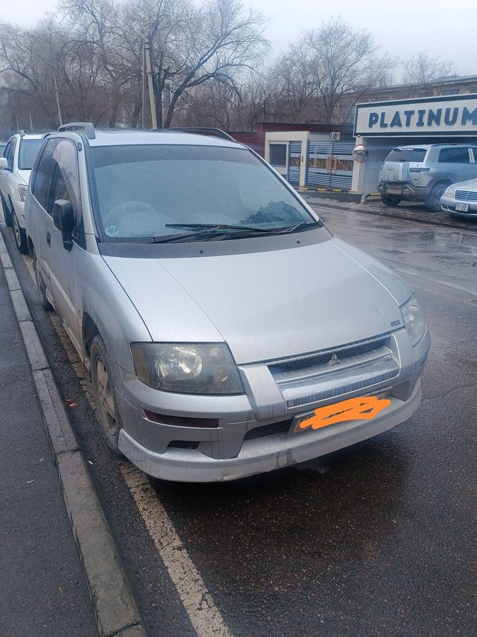 Mitsubishi RVR