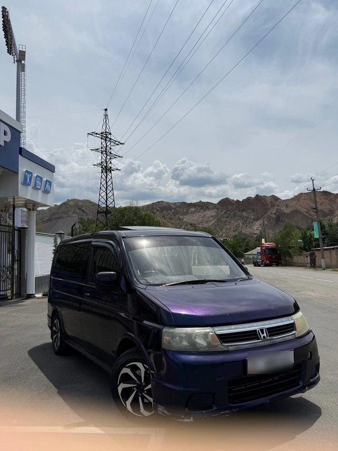 Honda Stepwgn II Рестайлинг 2003