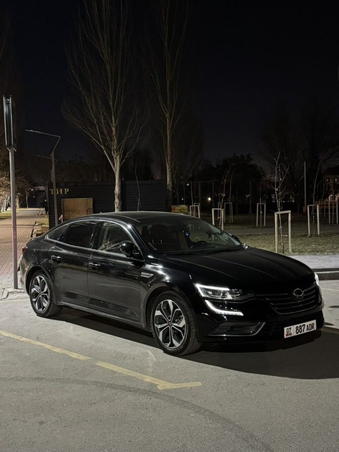Renault SM6