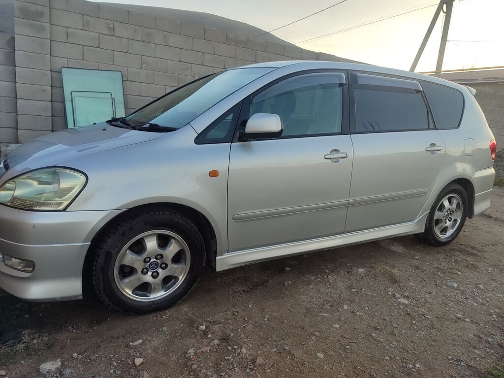 Toyota Ipsum
