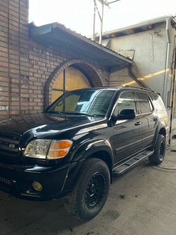 Toyota Sequoia