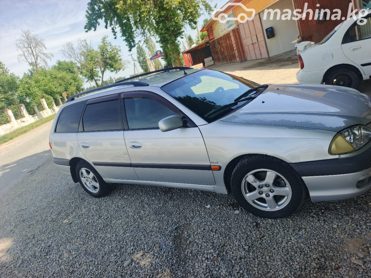 Toyota Avensis I Рестайлинг