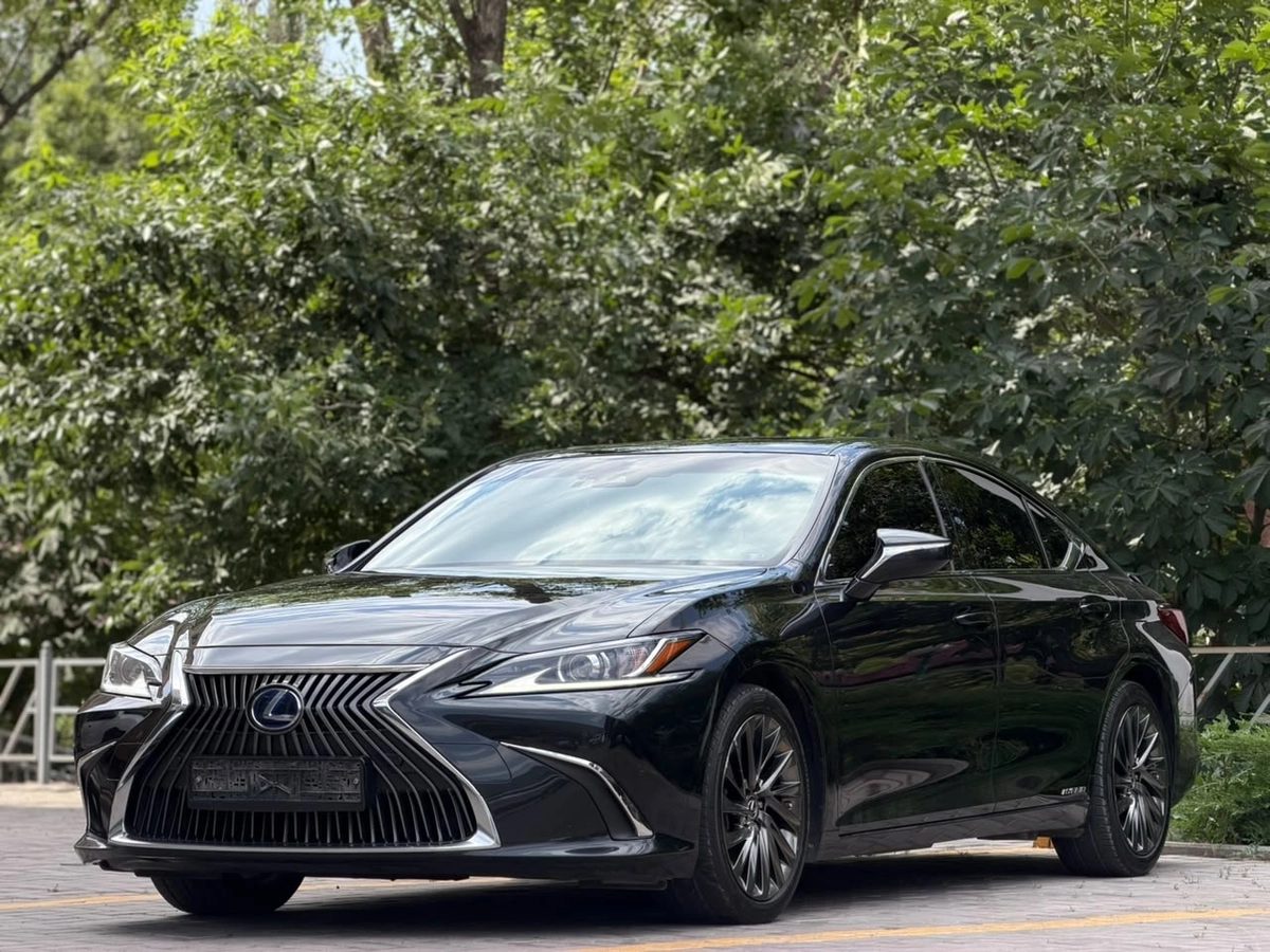Lexus ES VII 2019