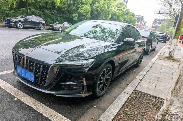 Hongqi H6