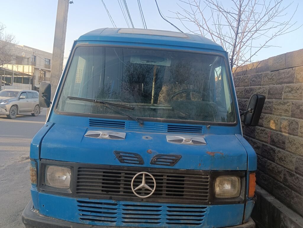 Mercedes-Benz T1