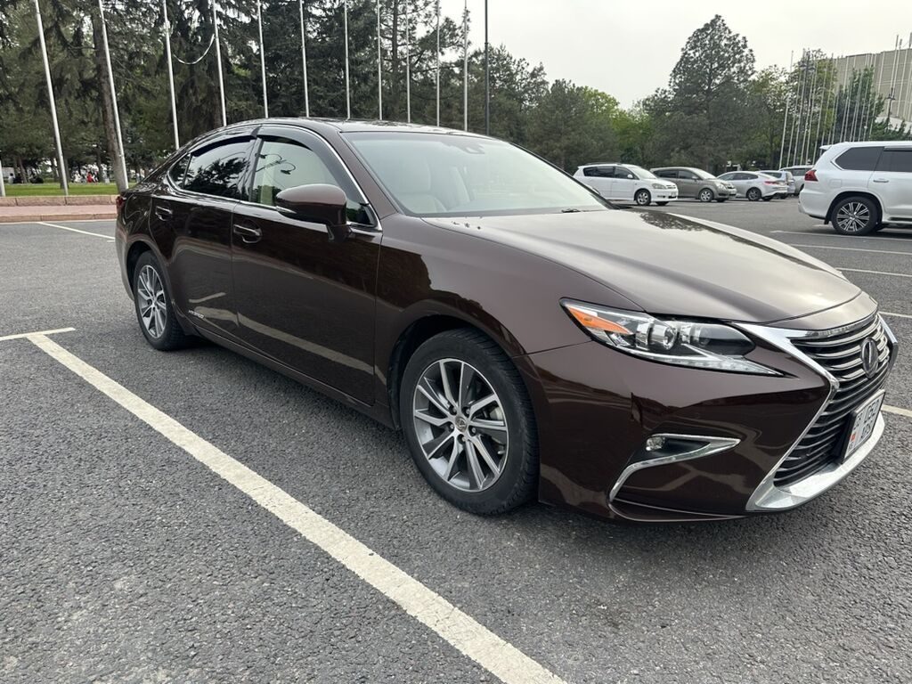 Lexus ES