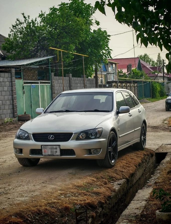Lexus IS I 2002