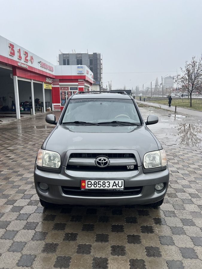 Toyota Sequoia