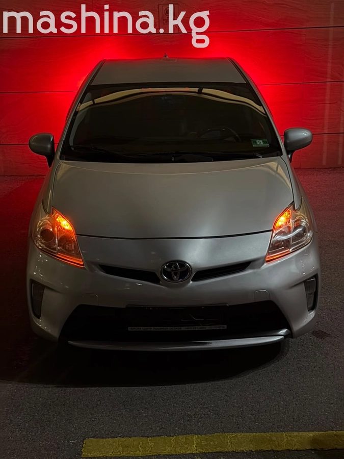 Toyota Prius III Рестайлинг (XW30) 2012