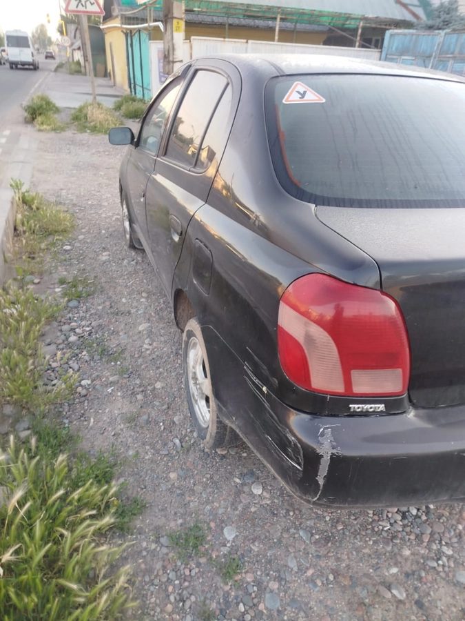 Toyota Echo 2000