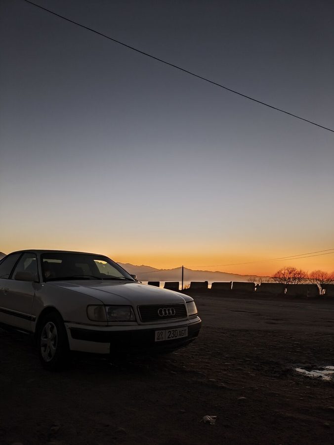 Audi 100
