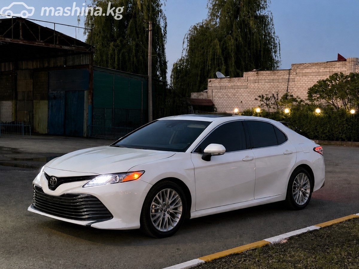Toyota Camry VIII (XV70)