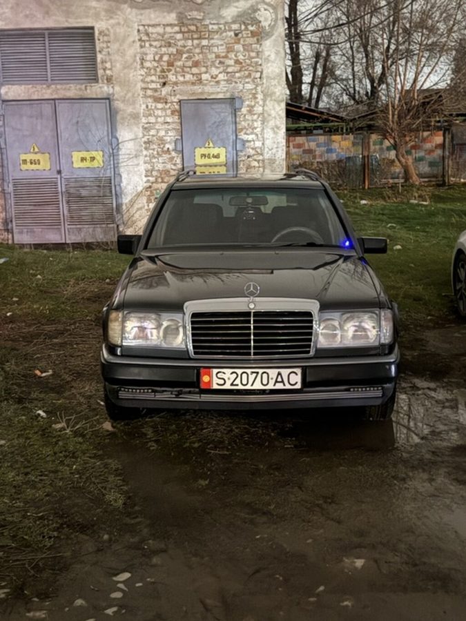Mercedes-Benz W124