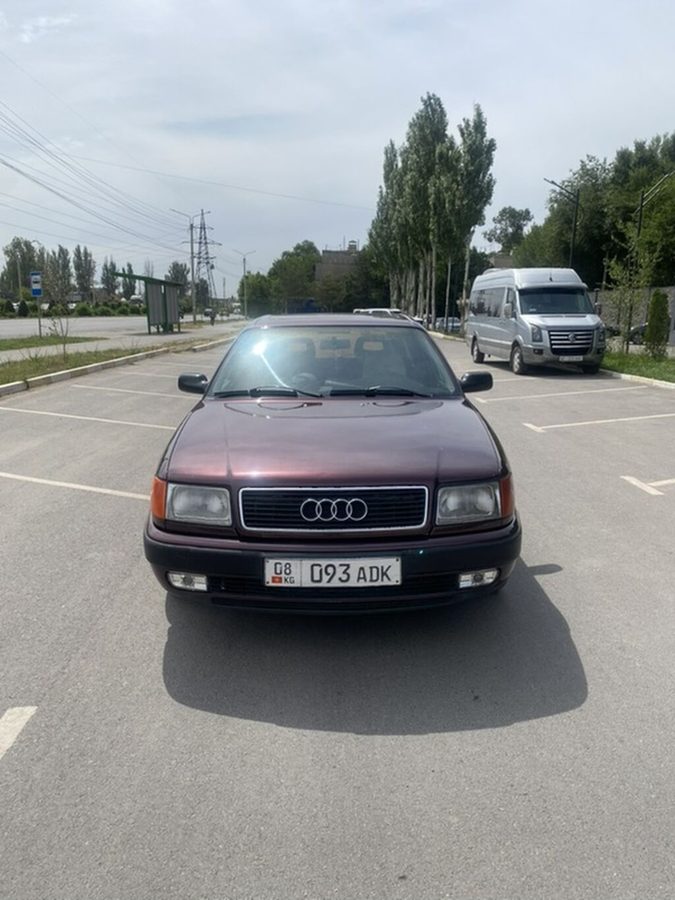 Audi 100
