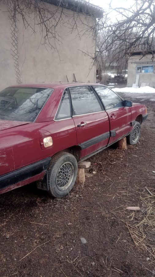 Audi 80