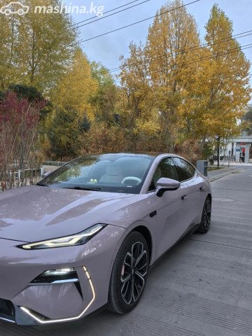 Geely Galaxy E8
