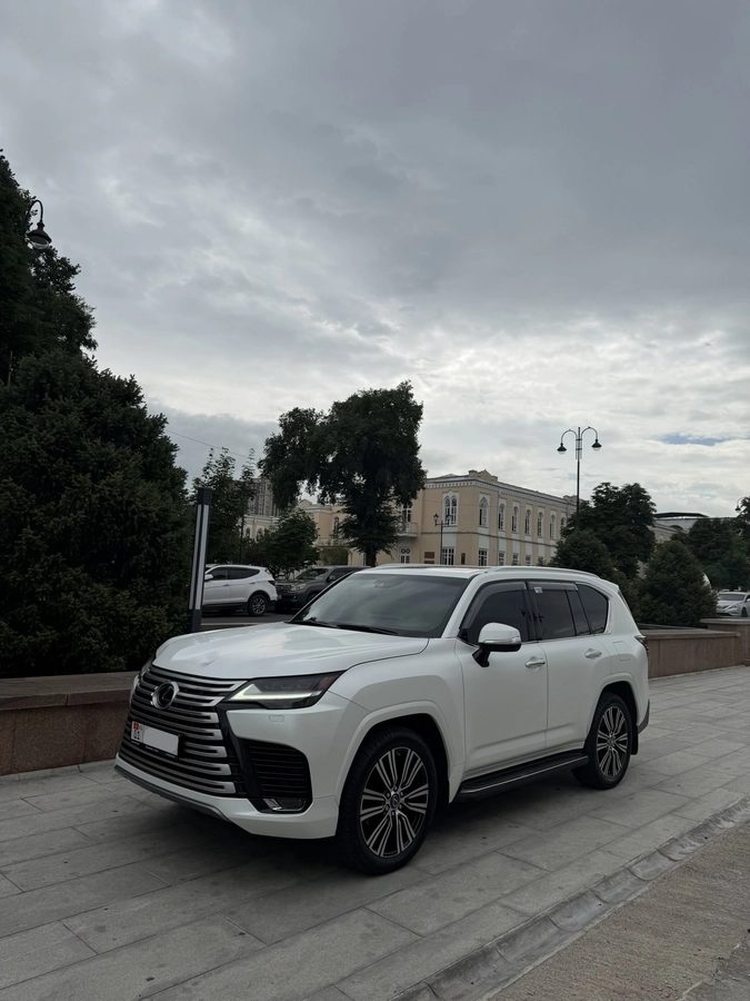 Lexus LX IV 2022