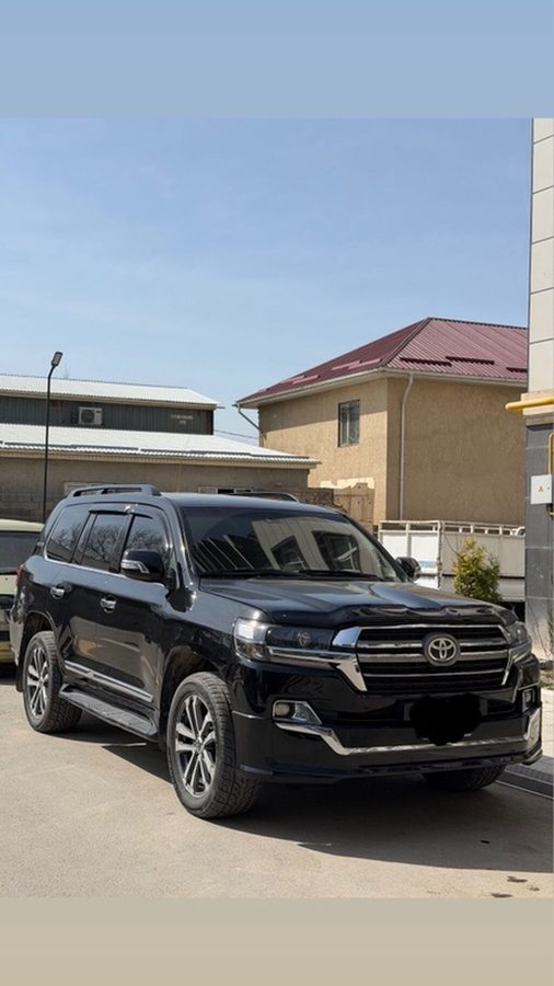 Toyota Land Cruiser