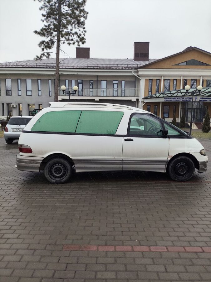 Toyota Estima