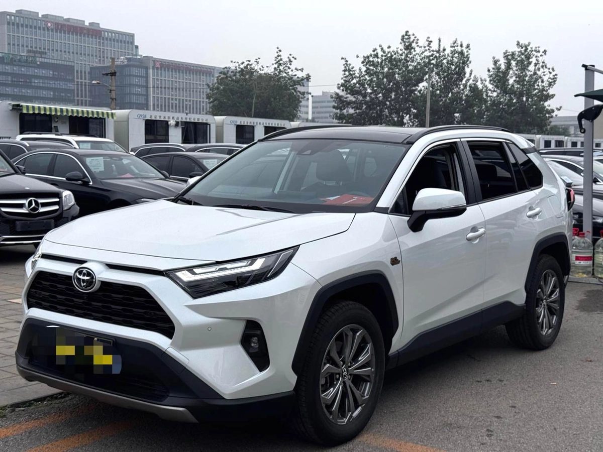Toyota RAV4 V (XA50) 2023