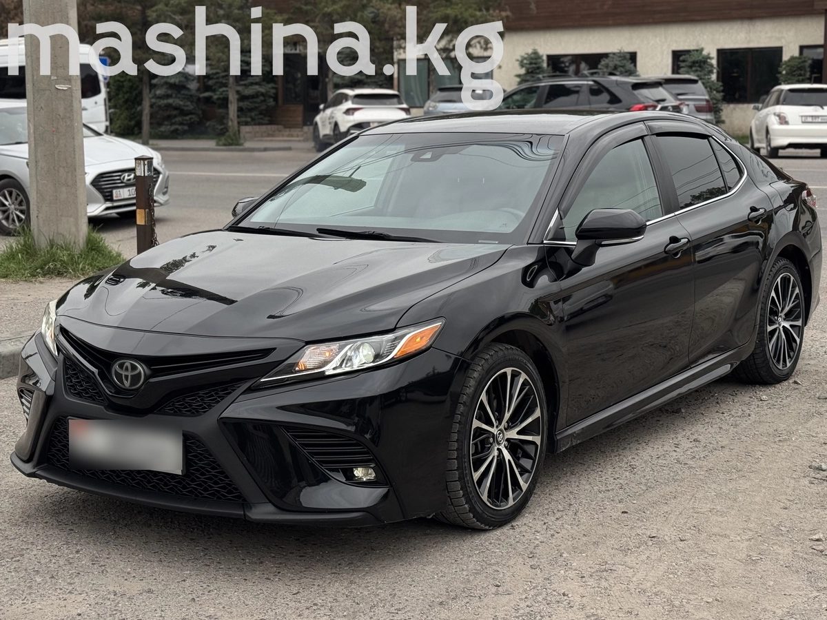 Toyota Camry VIII (XV70) 2018