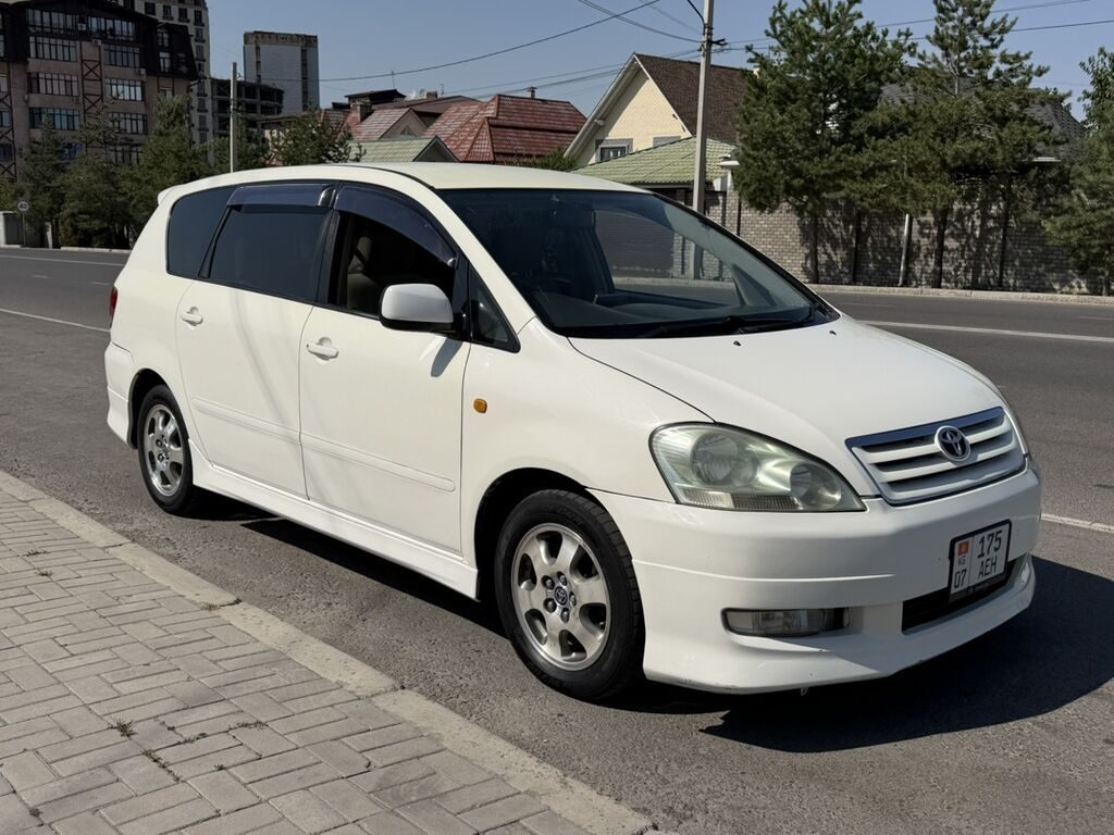 Toyota Ipsum
