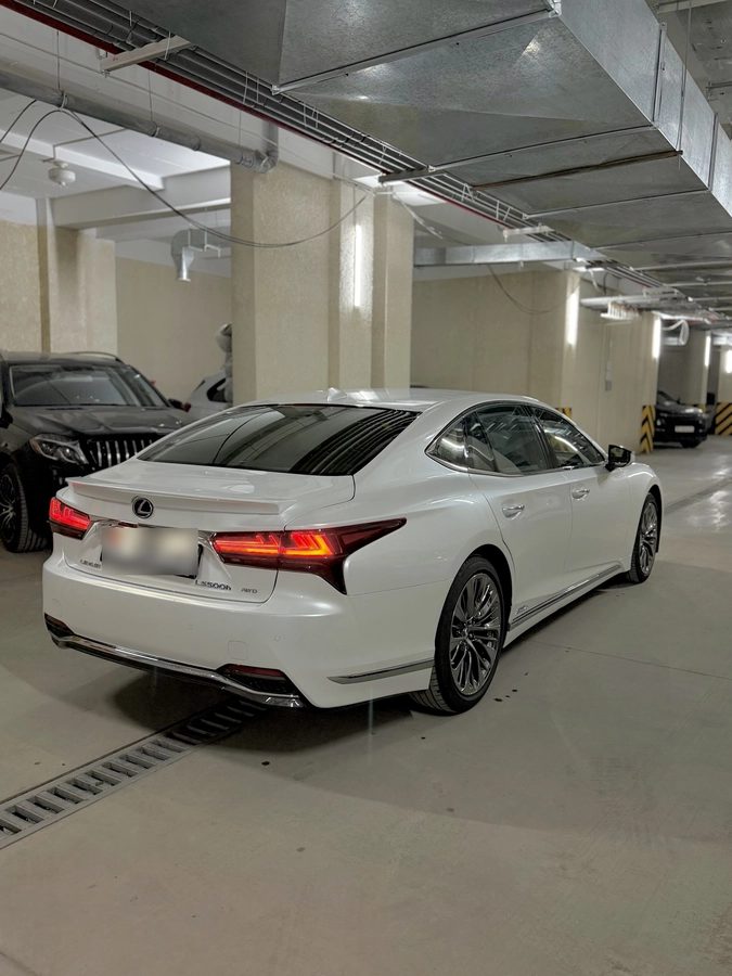 Lexus LS V Рестайлинг 2022