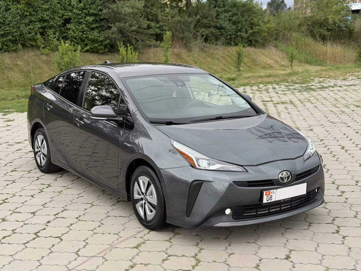 Toyota Prius IV Рестайлинг (XW50) 2019