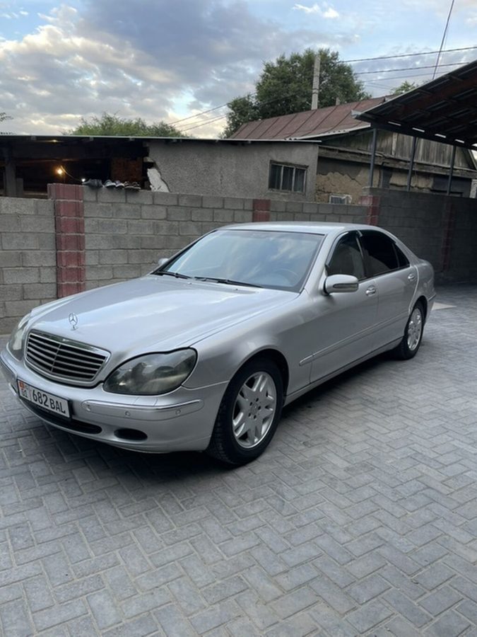 Mercedes-Benz S-Class